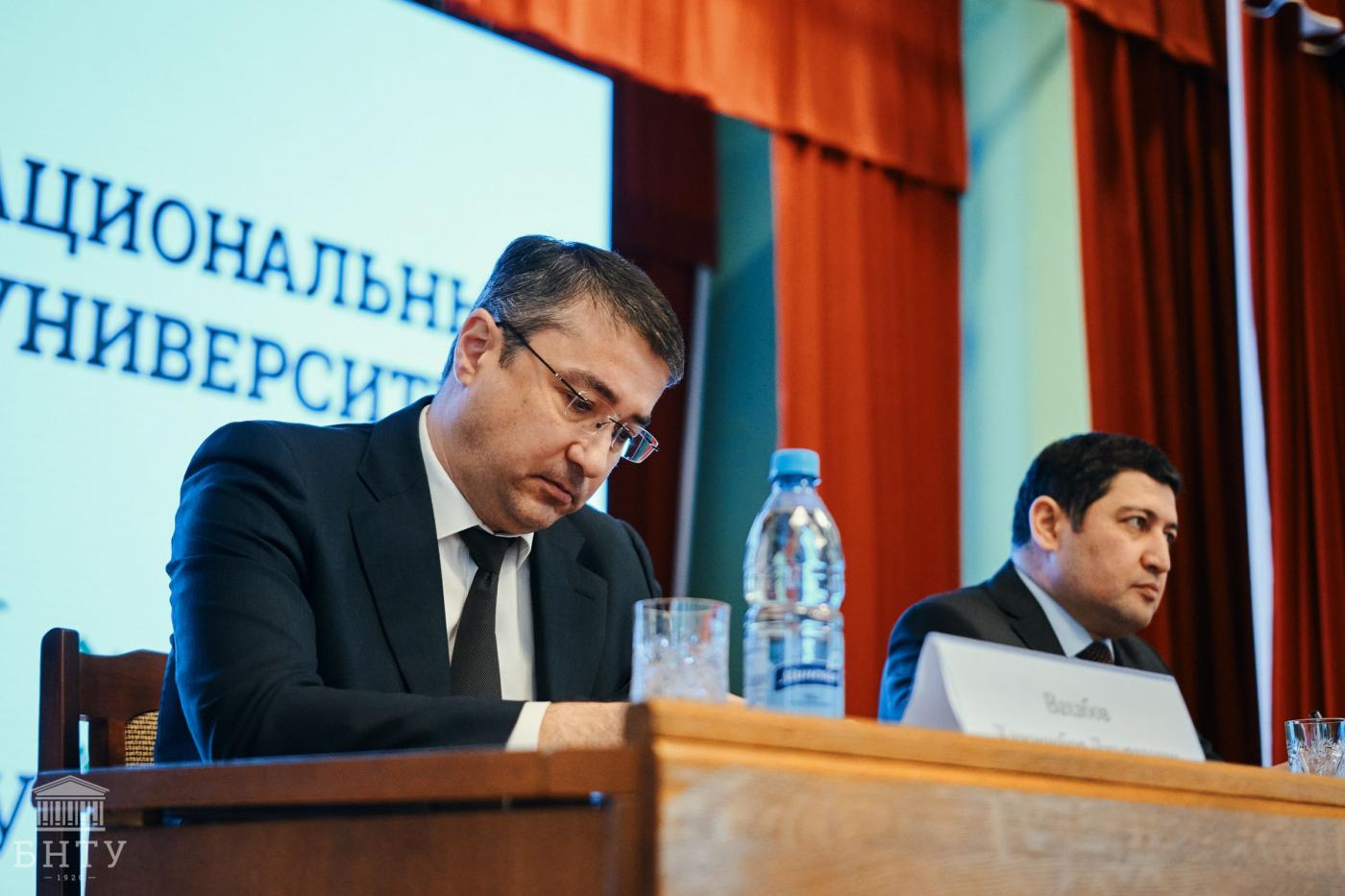 Собрание представителей посольства Республики Узбекистан с иностранными студентами